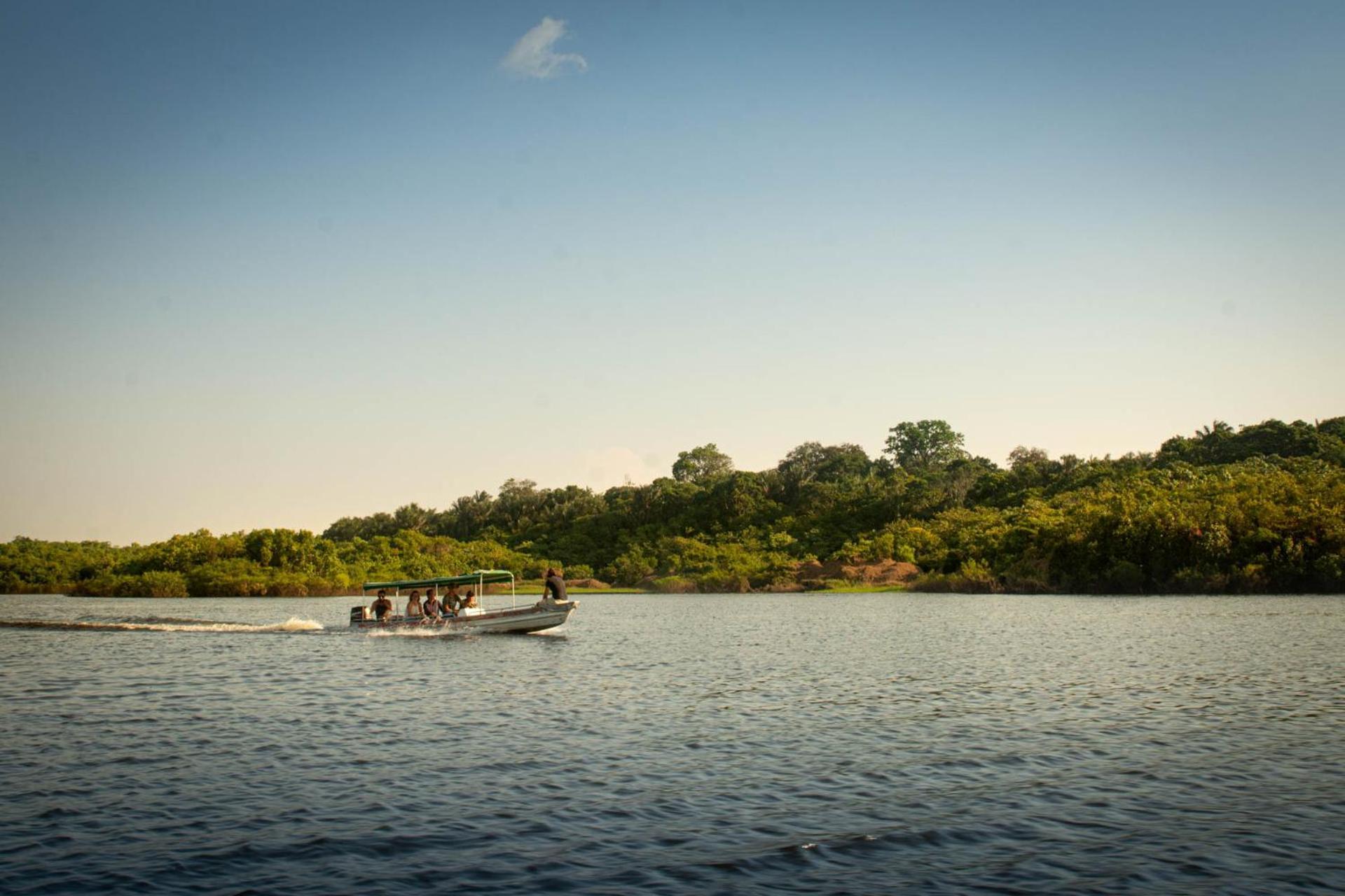 Amazonia Lodge Exxperience Paricatuba Екстериор снимка